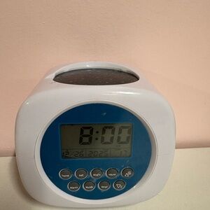 Discovery Kids Stars Projector Alarm Clock